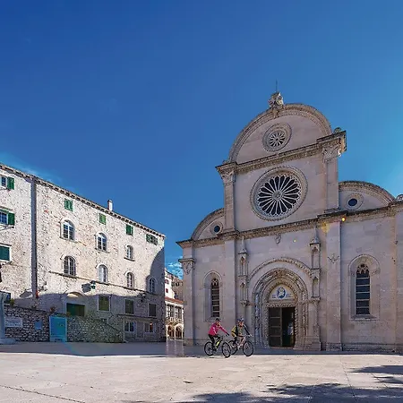 Awesome In Διαμέρισμα Raslina