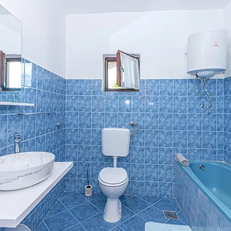 Awesome In With House Sea View Apartment Raslina