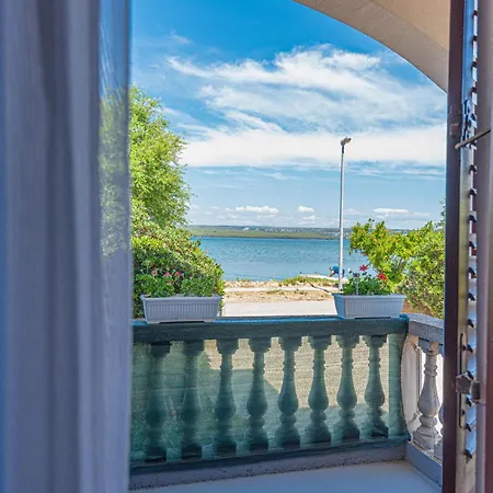 Awesome In With House Sea View *