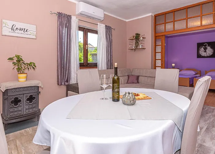 Awesome In Lejlighed Raslina